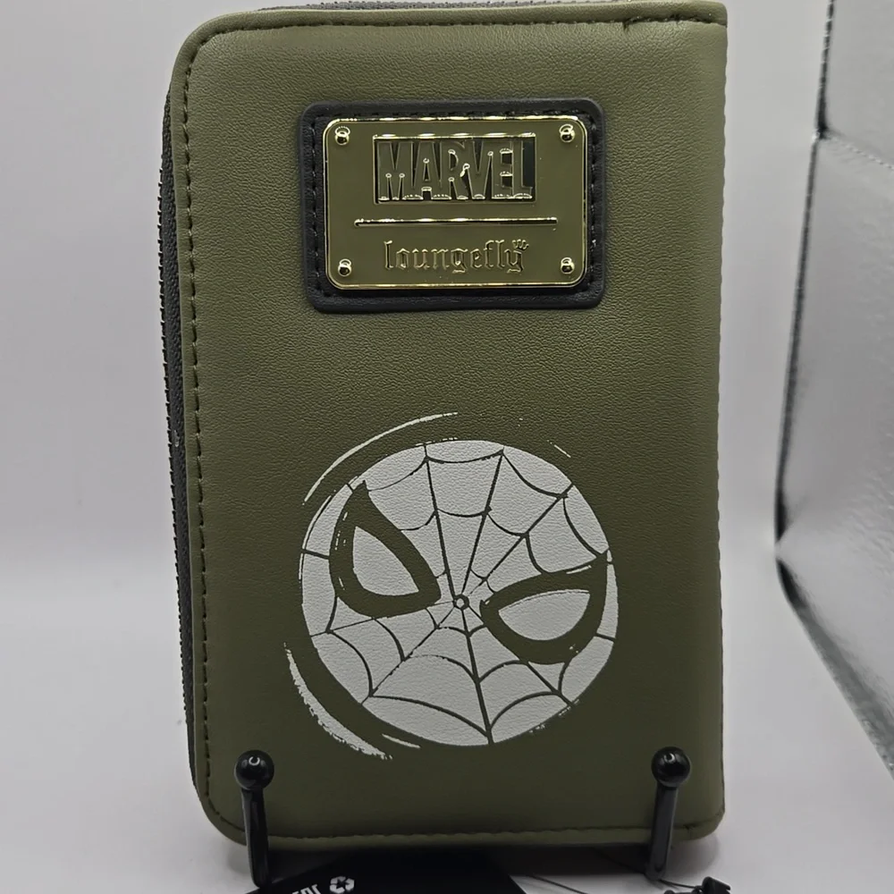 NEW Marvel Loungefly Zip Around Wallet - Green and Blue Design